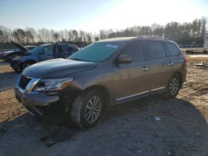 Nissan Pathfinder S 3.5L 6 2014