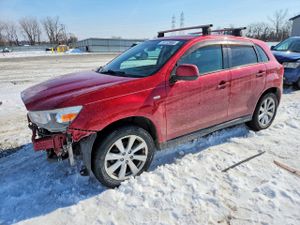Mitsubishi Outlander ES 2.0L 4 2015