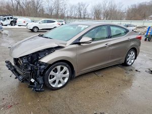 Hyundai Elantra GLS 1.8L 4 2013