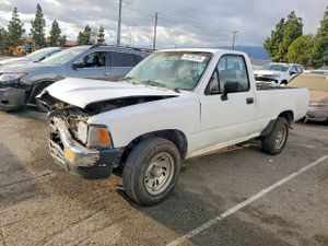 Toyota Hilux 1/2 TON SHORT WHEELBASE DLX 2.4L 4 1989