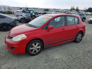 Nissan Versa S 1.8L 4 2012