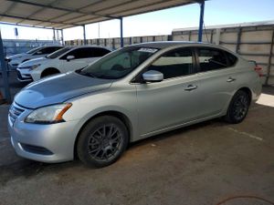 Nissan Sentra S 1.8L 4 2015