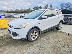 Ford Escape SE 2.5L 4 2015