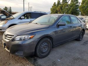 Toyota Camry BASE 2.5L 4 2011