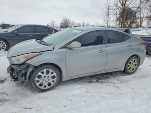 Hyundai Elantra SE 1.8L 4 2015