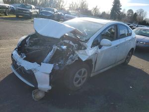 Toyota Prius 1.8L 4 2014