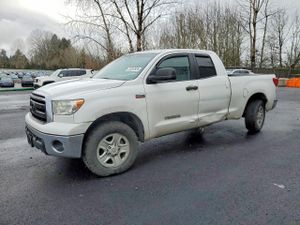 Toyota Tundra DOUBLE CAB SR5 5.7L 8 2010