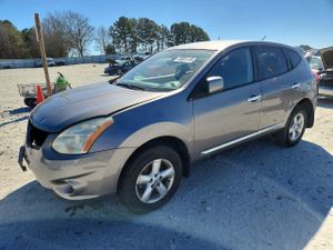 Nissan Rogue S 2.5L 4 2013