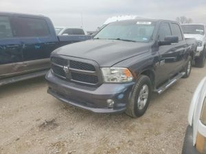 RAM 1500 ST 5.7L 8 2015
