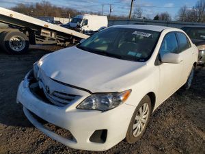Toyota Corolla BASE 1.8L 4 2013