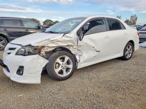 Toyota Corolla 1.8L 4 2012