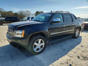 Chevrolet Avalanche LTZ 5.3L 8 2013