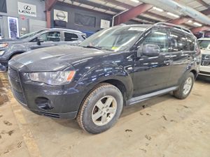 Mitsubishi Outlander ES 2.4L 4 2012