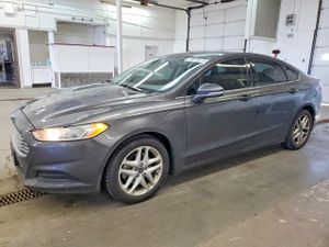 Ford Fusion SE 2.5L 4 2015