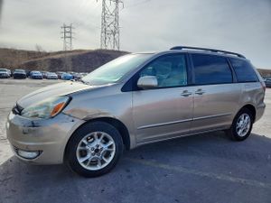 Toyota Sienna XLE 3.3L 6 2005
