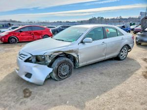 Toyota Camry BASE 2.5L 4 2011