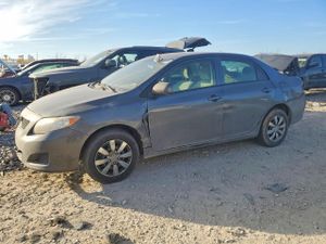 Toyota Corolla BASE 1.8L 4 2010