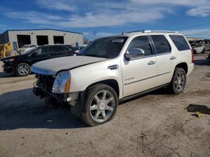 Cadillac Escalade LUXURY 6.2L 8 2013