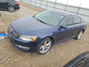 Volkswagen Passat SEL 2.0L 4 2012