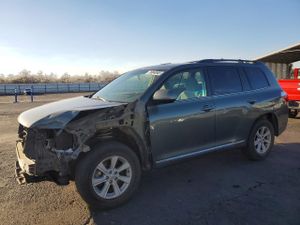 Toyota Highlander BASE 2.7L 4 2013