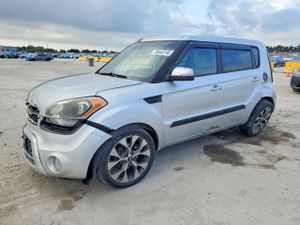 Kia Soul + 2.0L 4 2013