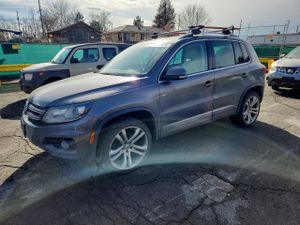 Volkswagen Tiguan S 2.0L 4 2013