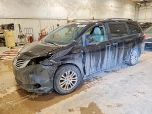 Toyota Sienna XLE 3.5L 6 2015