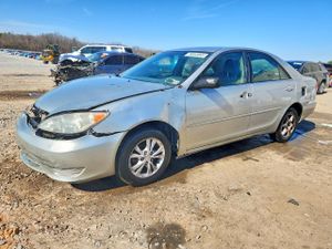 Toyota Camry LE 3.0L 6 2005