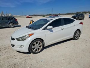 Hyundai Elantra GLS 1.8L 4 2013