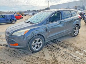 Ford Escape S 2.5L 4 2015