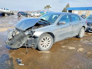 Chrysler 200 TOURING 3.6L 6 2013
