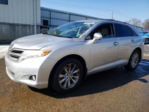 Toyota Venza LE 2.7L 4 2013
