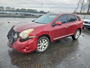 Nissan Rogue S 2.5L 4 2013
