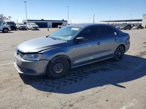 Volkswagen Jetta BASE 2.0L 4 2012