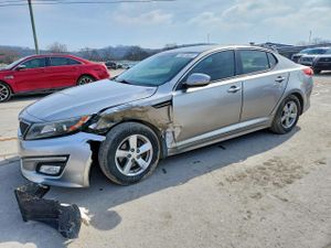 Kia Optima LX 2.4L 4 2015