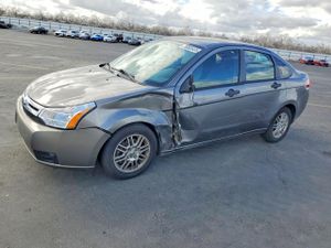 Ford Focus SE 2.0L 4 2010