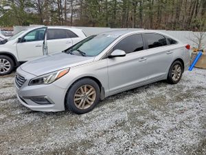 Hyundai Sonata SE 2.4L 4 2015