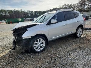 Nissan Rogue S 2.5L 4 2013