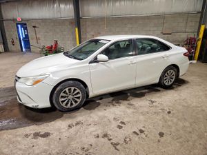 Toyota Camry LE 2.5L 4 2015