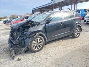 Kia Sportage LX 2.4L 4 2015