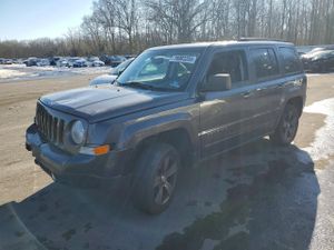 Jeep Patriot LATITUDE 2.4L 4 2015