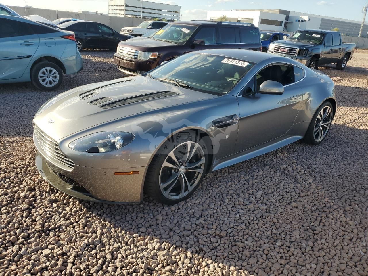 Aston Martin Vantage 6.0L 12 2011