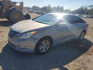 Hyundai Sonata GLS 2.4L 4 2013