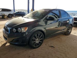 Chevrolet Aveo (Sonic) LT 1.8L 4 2014