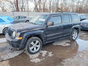 Jeep Patriot LATITUDE 2.4L 4 2014