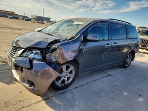 Toyota Sienna SPORT 3.5L 6 2014