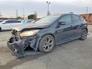Ford Focus SE 2.0L 4 2014