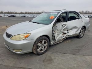 Toyota Camry LE 2.4L 4 2003