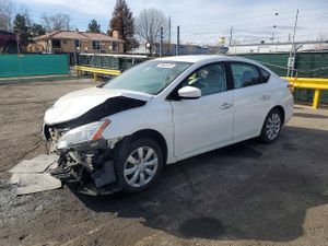 Nissan Sentra S 1.8L 4 2015
