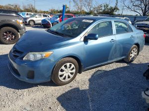 Toyota Corolla BASE 1.8L 4 2013